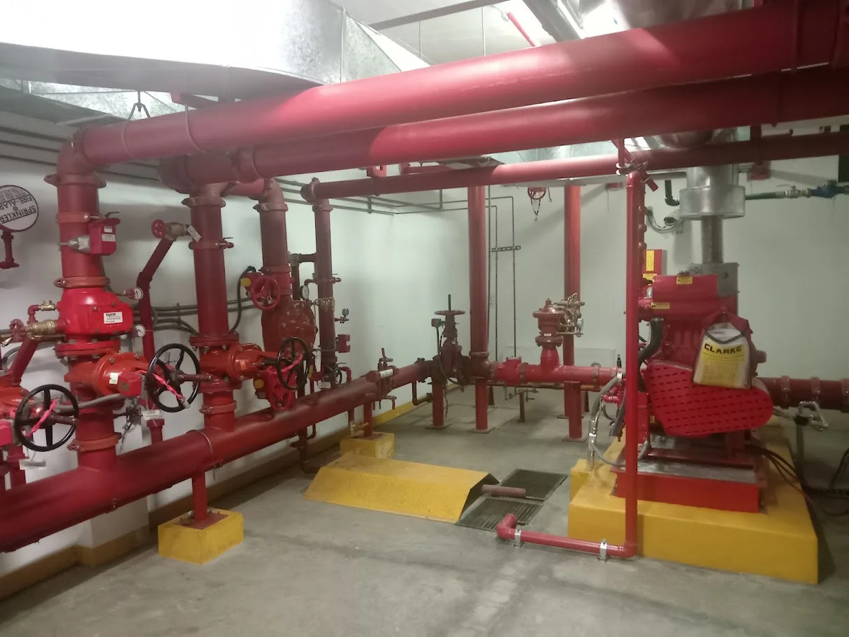 Sistema de rociadores contra incendio instalado por PETRUS Perú